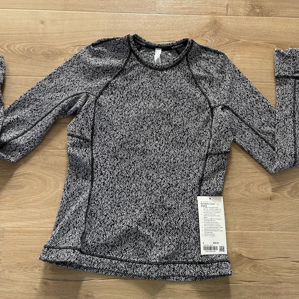 NWT Lululemon Long Sleeve Top Size 6